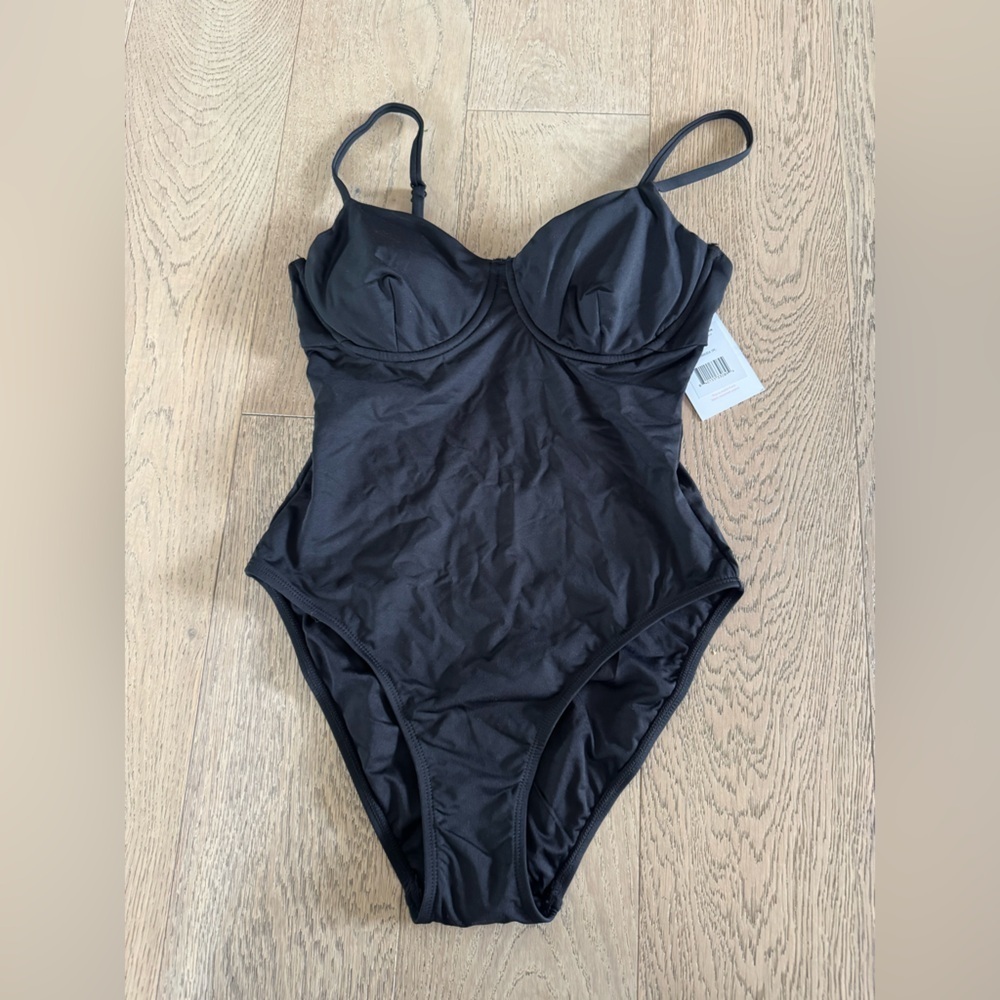 Andie The Bermuda One Piece Black Small $128